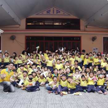 HÀNH TRÌNH “TRI THỨC TRAO EM”: ECOBOOK LAN TỎA YÊU THƯƠNG TẠI LỚP HỌC TÌNH THƯƠNG VINH SƠN VÀ HOÀ HẢO HÀNH TRÌNH “TRI THỨC TRAO EM”: ECOBOOK LAN TỎA YÊU THƯƠNG TẠI LỚP HỌC TÌNH THƯƠNG VINH SƠN VÀ HOÀ HẢO